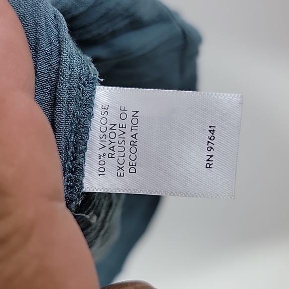 J. Jill embroidered pintucked tunic in blue spruce multi size medium - Picture 12 of 12